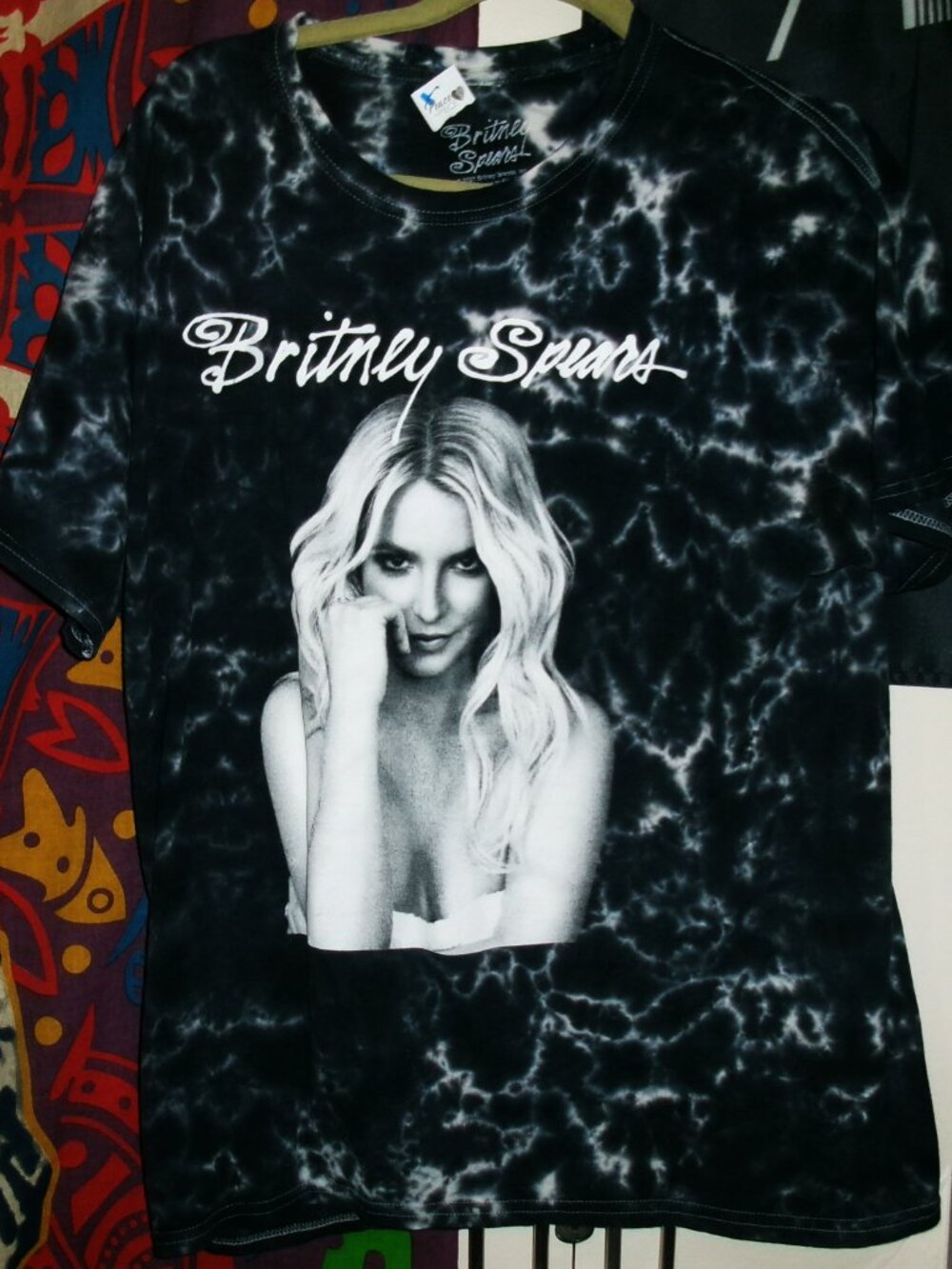 britney spears hypnotic face m- l official tee - pop oops electro rock circus